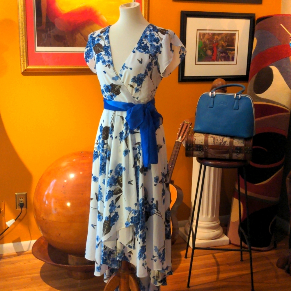 Lulu's Blue and White Floral Party Dress S